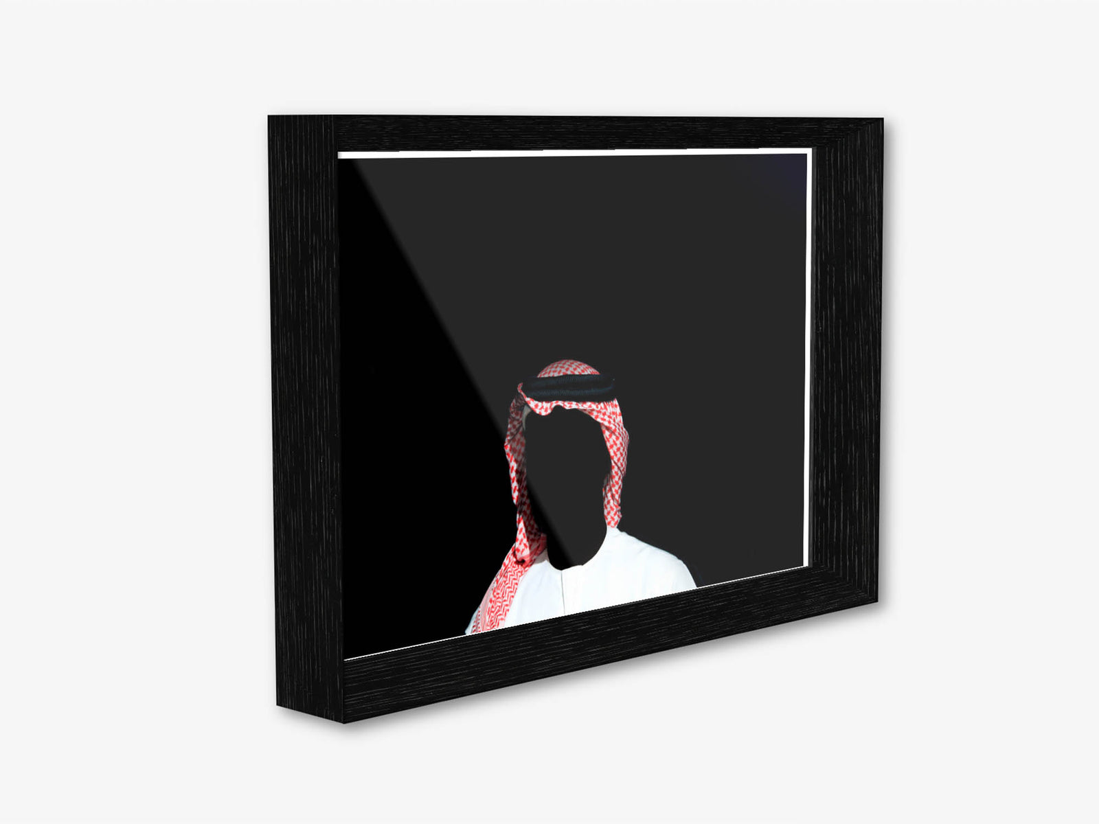 Autre vue de l’œuvre photographique « Black hole 1 » d’André Wagner.