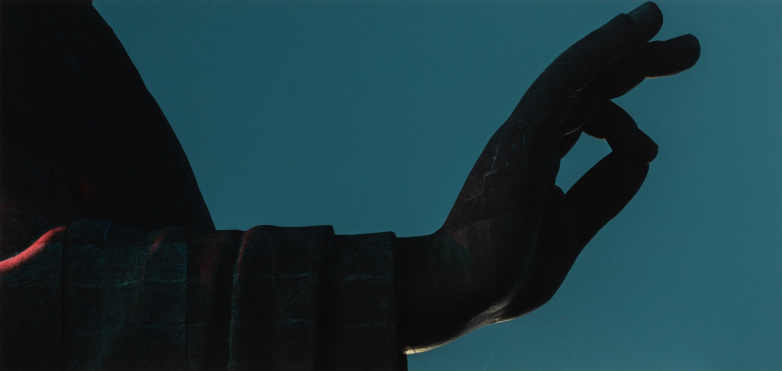 Photographie d’art d’André Wagner: Daibutsu right hand, Japan.