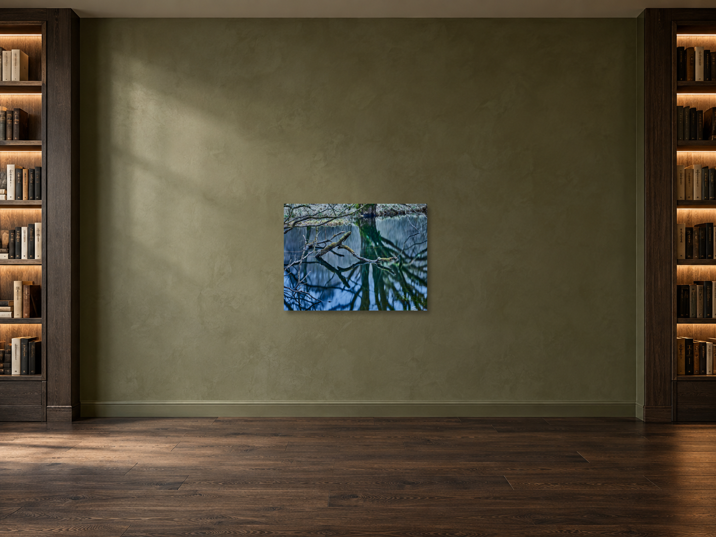 Visualisation d’intérieur avec l’œuvre photographique « Oasis of silence 3, Schottland » d’André Wagner ; il ne s’agit pas d’une installation photographiée.