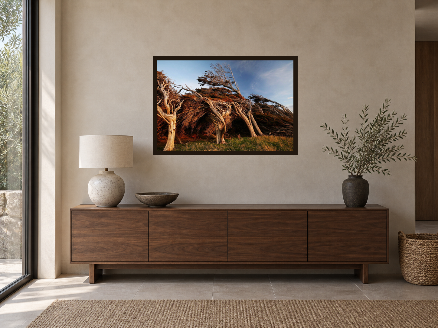 Visualisation d’intérieur avec l’œuvre photographique « Slope point 1, Neuseeland » d’André Wagner ; il ne s’agit pas d’une installation photographiée.