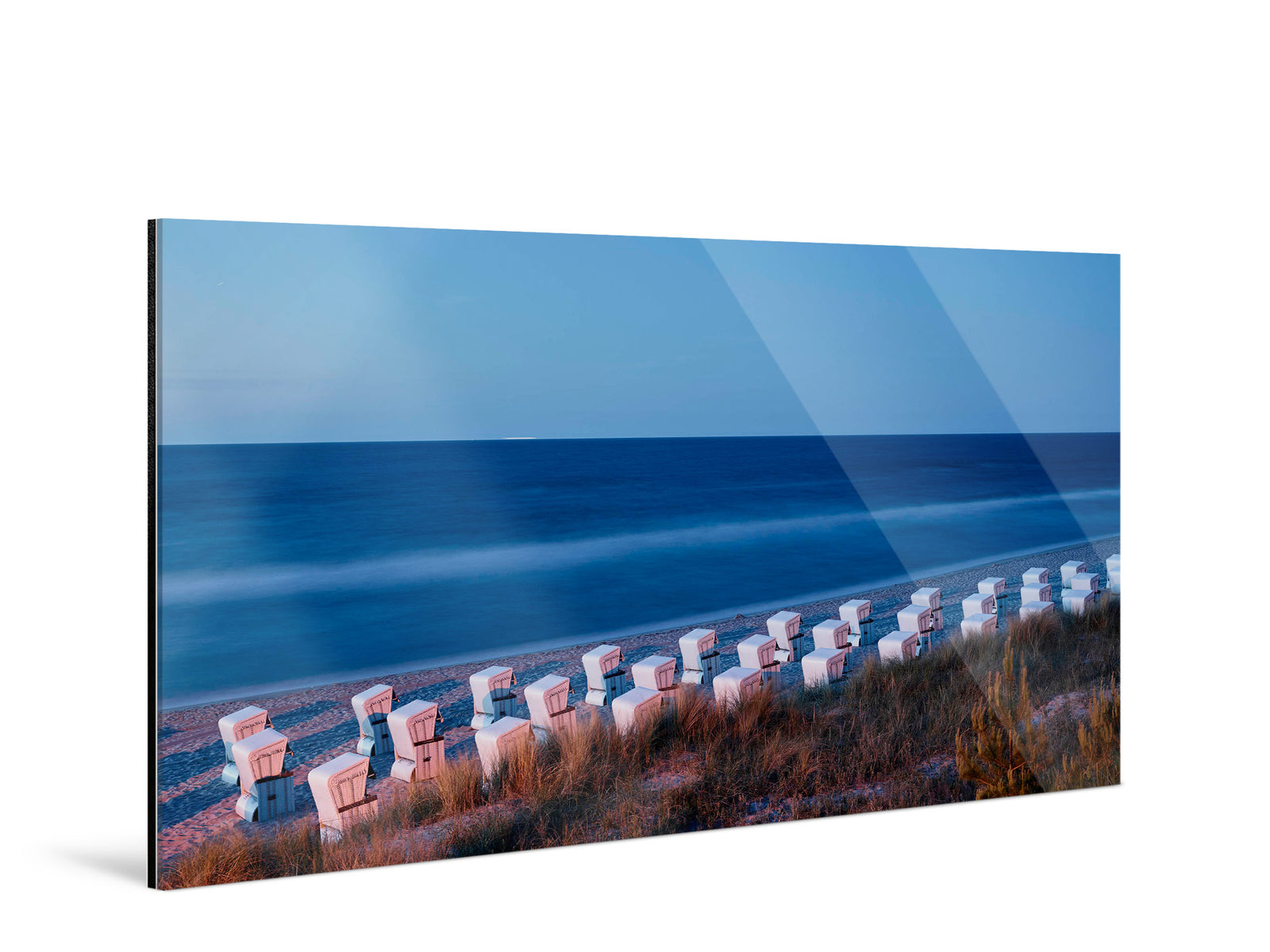 Additional view of the photographic artwork “Strandkörbe zinnowitz 2, Deutschland” by André Wagner.