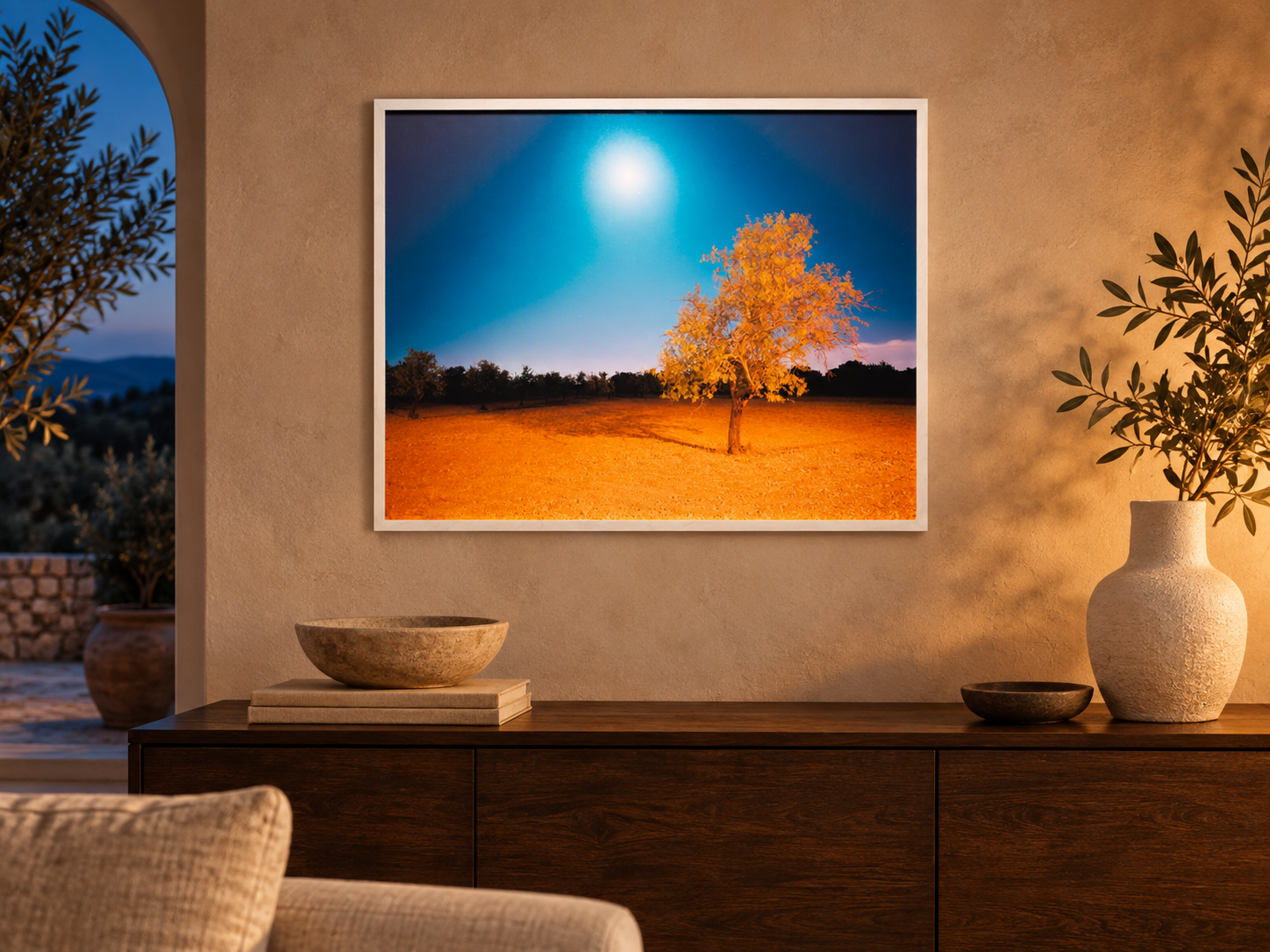Visualisation d’intérieur avec l’œuvre photographique « Two characteristics, Spanien » d’André Wagner ; il ne s’agit pas d’une installation photographiée.