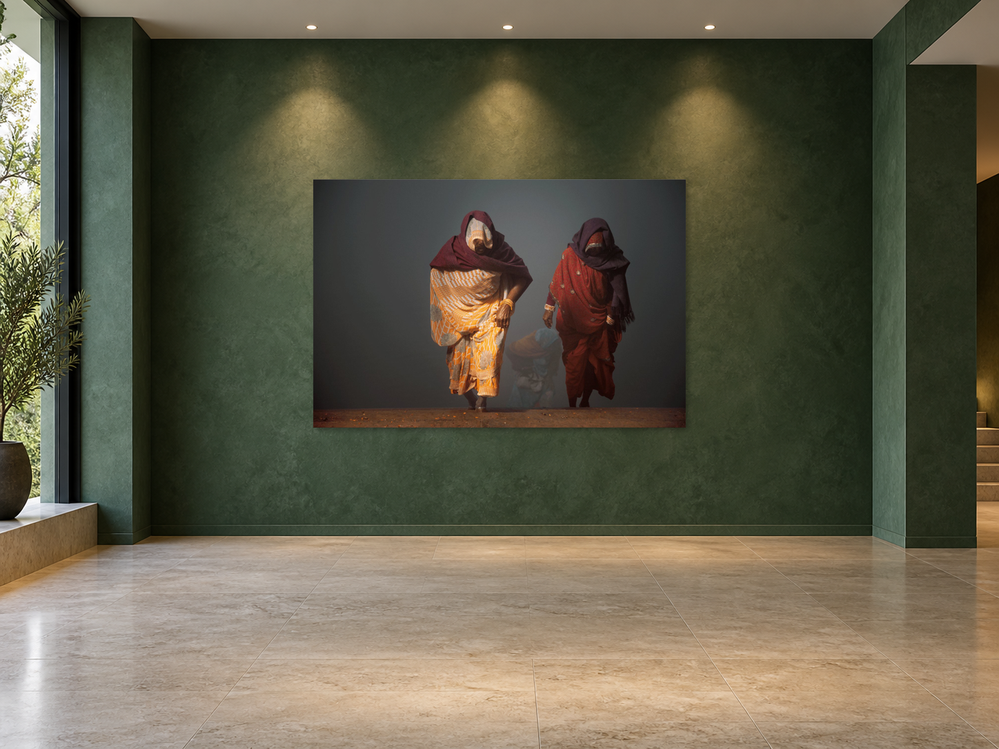 COMING BACK FROM YAMUNA RIVER, INDIEN – Raumansicht 150 × 225 cm