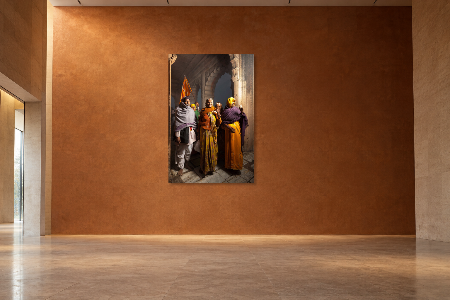 André Wagner – Pilgrim Family, Indien — vue en situation pour le format 225 × 150 cm