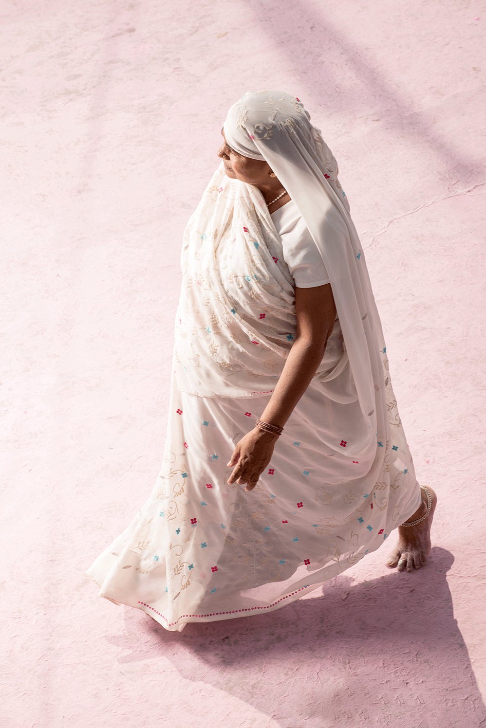 Pilgrim on purple dust 3, Indien