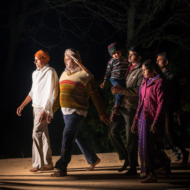 Pilgrims at Govardhan 8, Indien