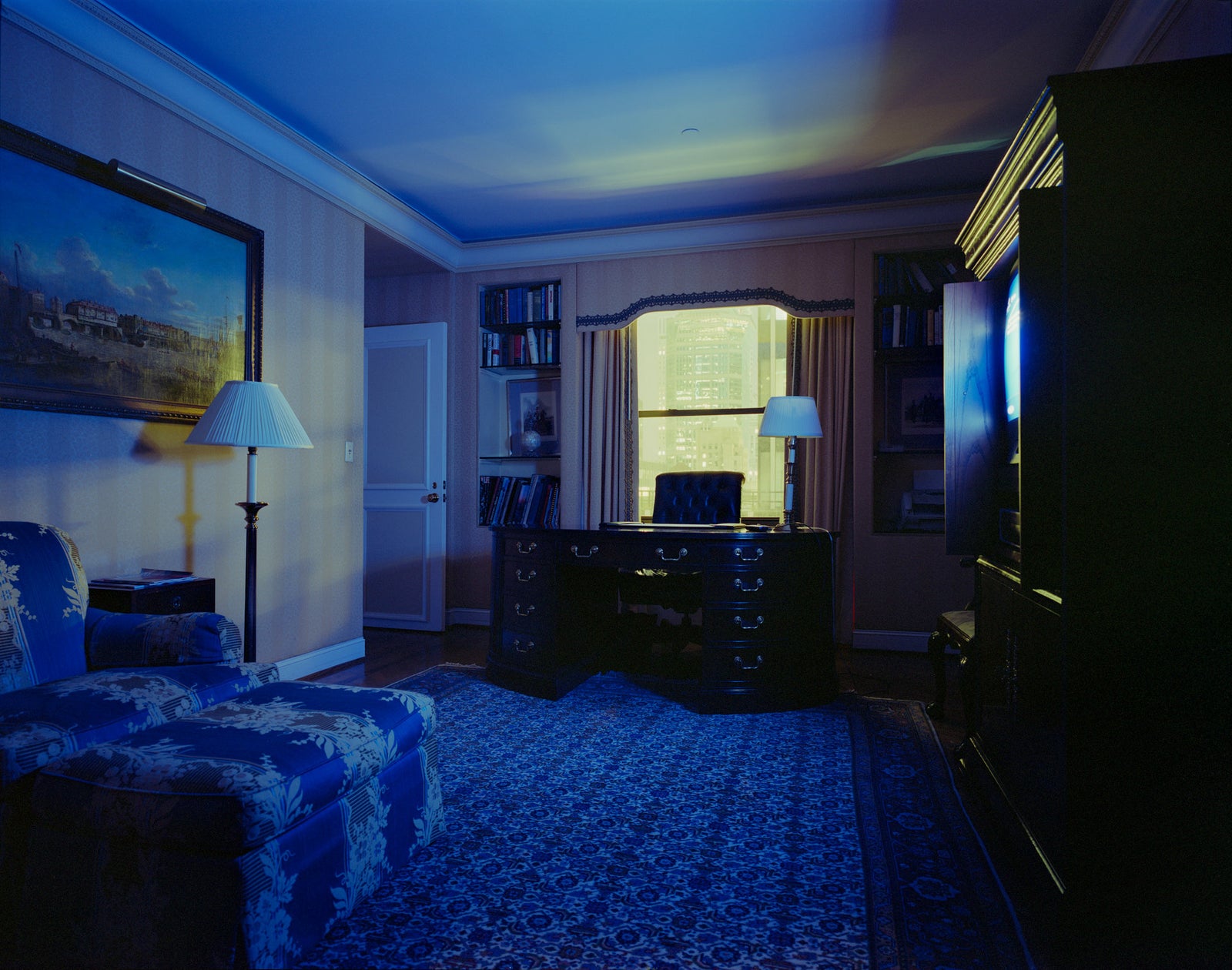 Hotel Room in New York 3
